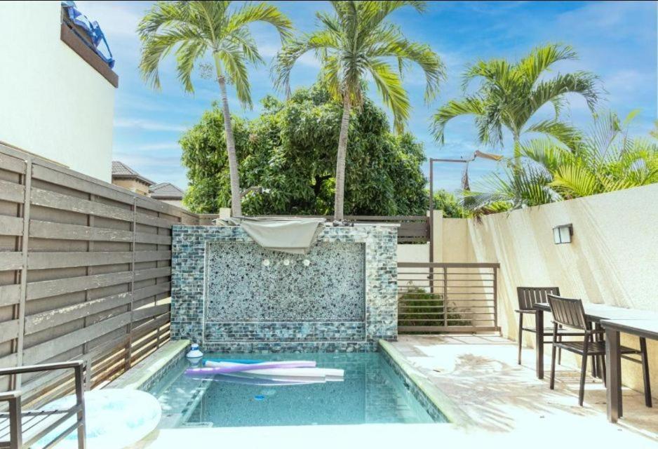 Finest Accommodation Riches Manor 1 Gladstone Drive Apt A2 Kgn 6 New Kgn คิงส์ตัน ภายนอก รูปภาพ