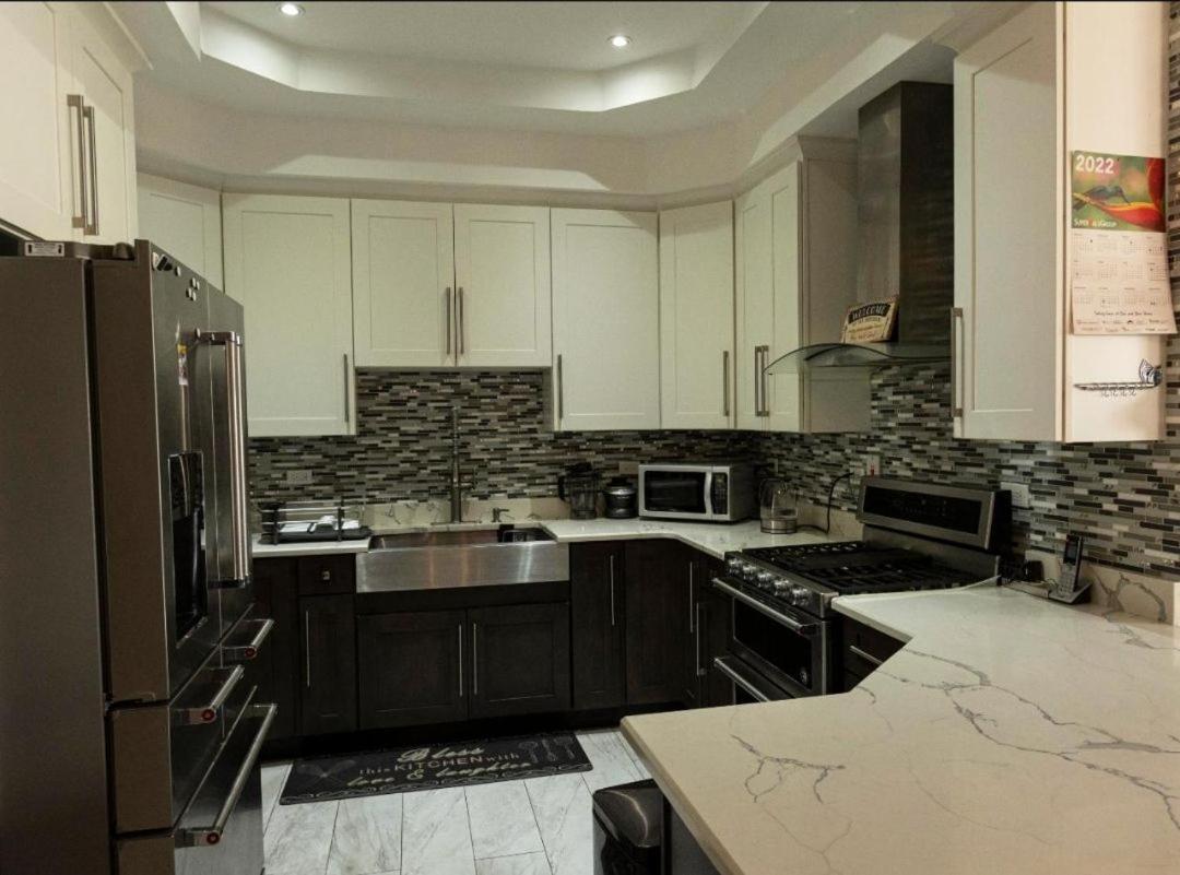 Finest Accommodation Riches Manor 1 Gladstone Drive Apt A2 Kgn 6 New Kgn คิงส์ตัน ภายนอก รูปภาพ